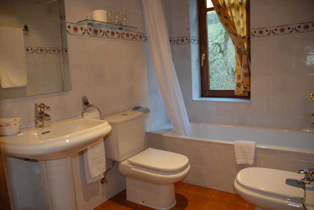 Hotel Casa Es Neres Les Zewnętrze zdjęcie
