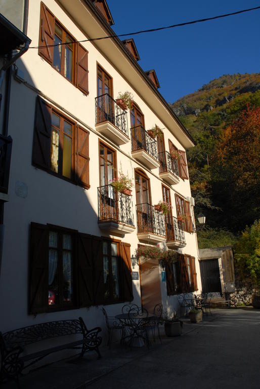 Hotel Casa Es Neres Les Zewnętrze zdjęcie