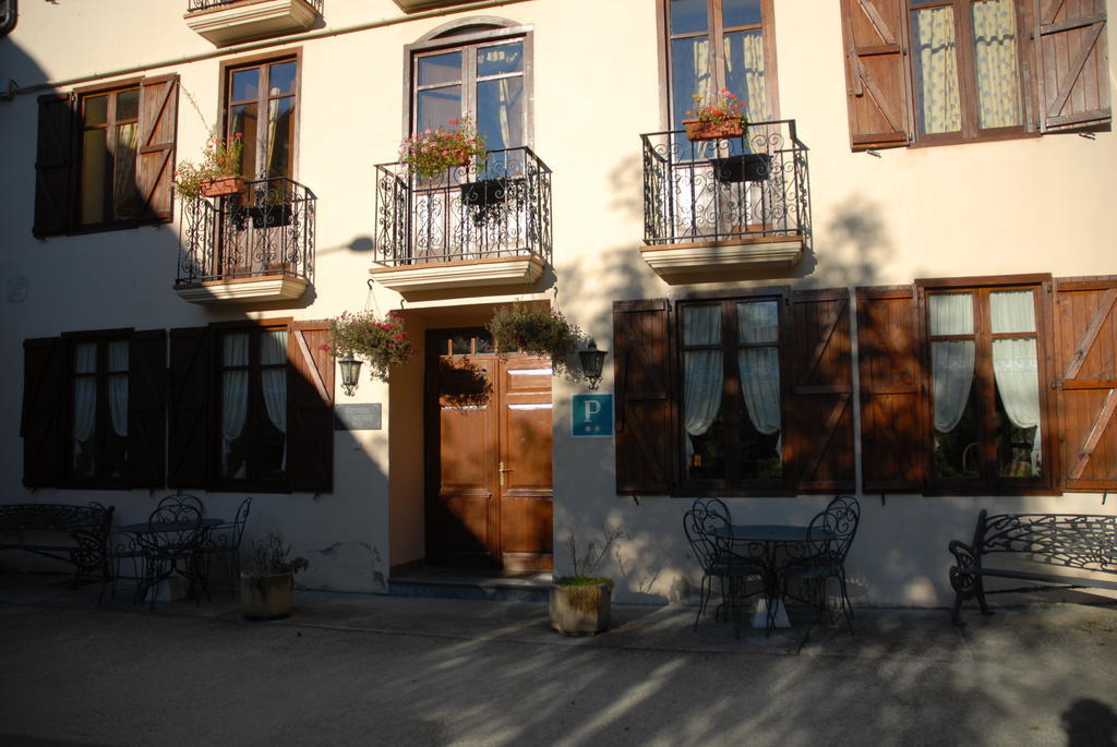 Hotel Casa Es Neres Les Zewnętrze zdjęcie