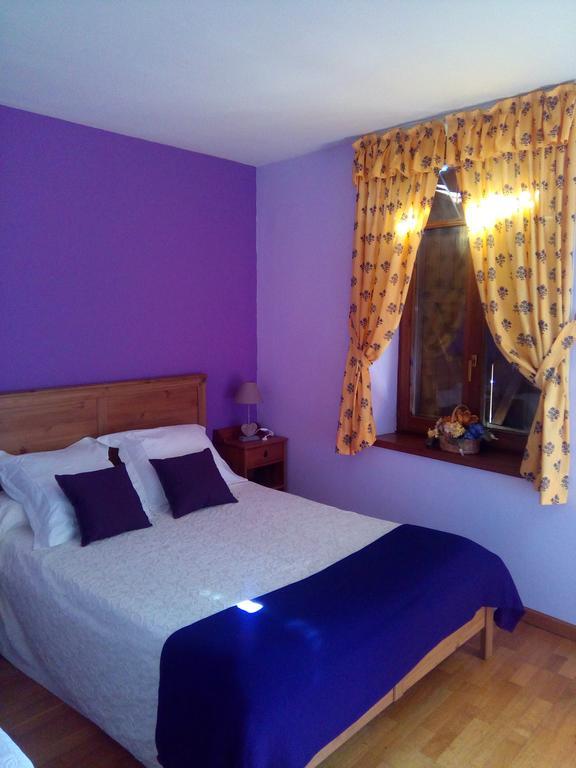 Hotel Casa Es Neres Les Zewnętrze zdjęcie