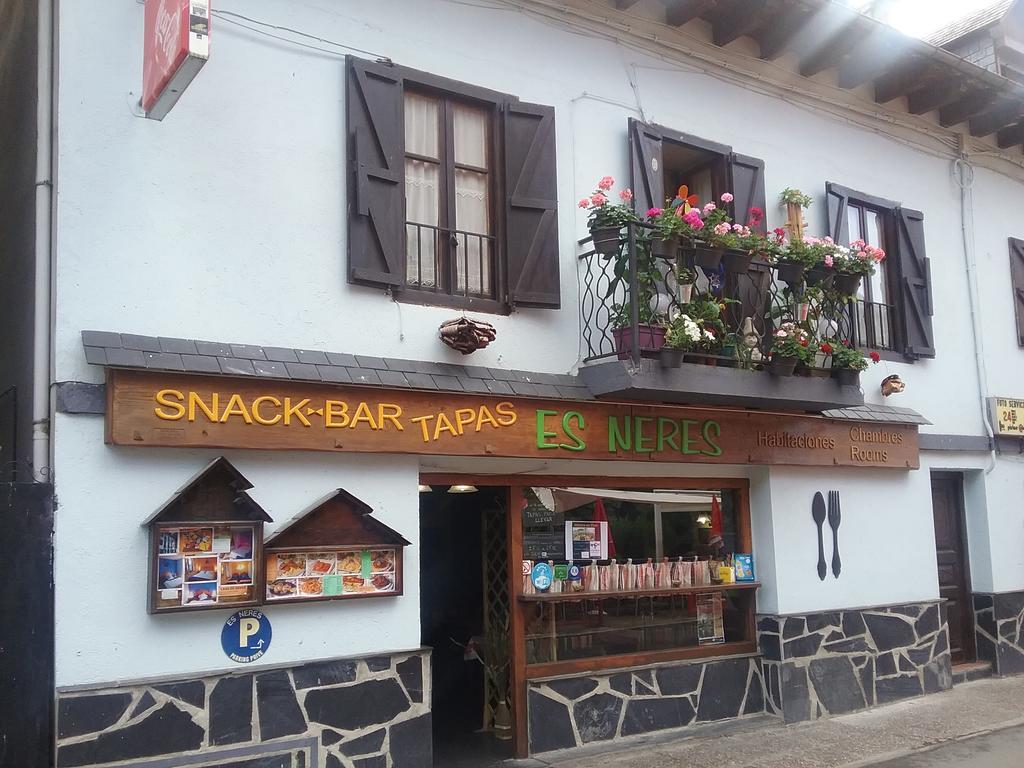 Hotel Casa Es Neres Les Zewnętrze zdjęcie