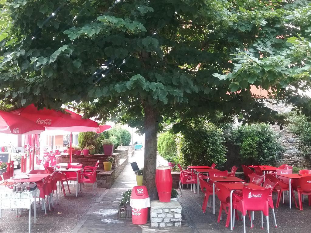 Hotel Casa Es Neres Les Zewnętrze zdjęcie